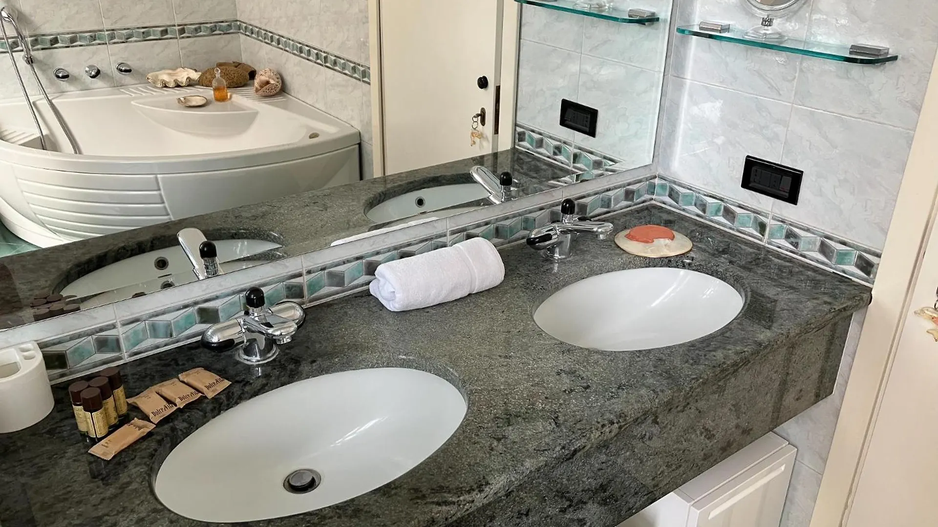 The Travel Lovers Apartment Milan Italy